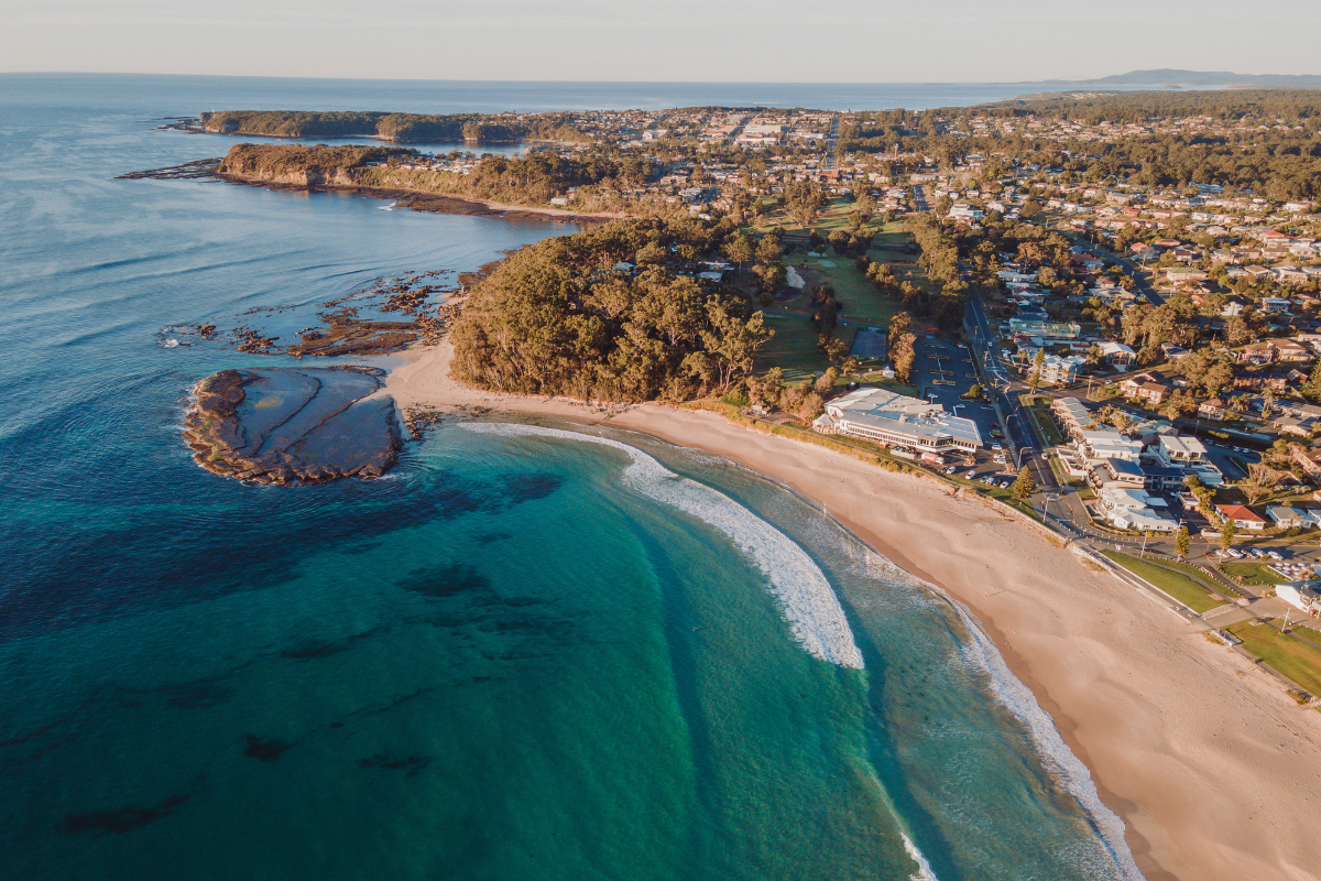 Top 5 Most Beautiful Beaches on the NSW South Coast. Mollymook Beach, New South Wales. Photographed by Brayden Stanford Photo. Image via Shutterstock.