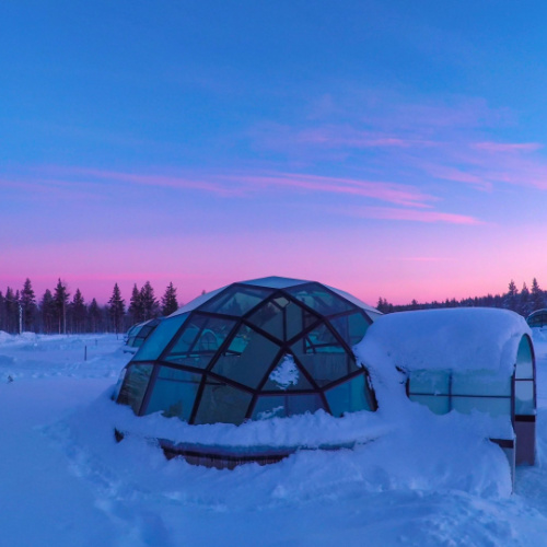 <strong>Kakslauttanen Hotel, </strong>Finland