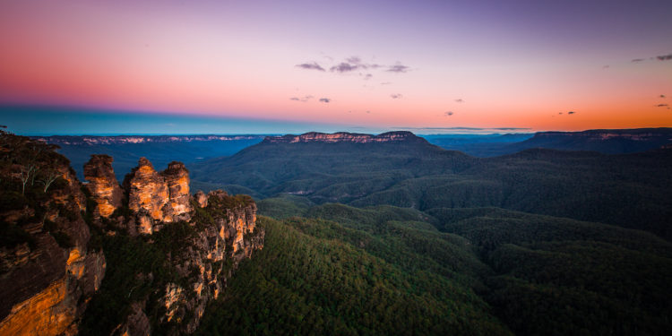 The Weekender Travel Guide to Blue Mountains, New South Wales. Photographed by structuresxx. Image via Shutterstock.