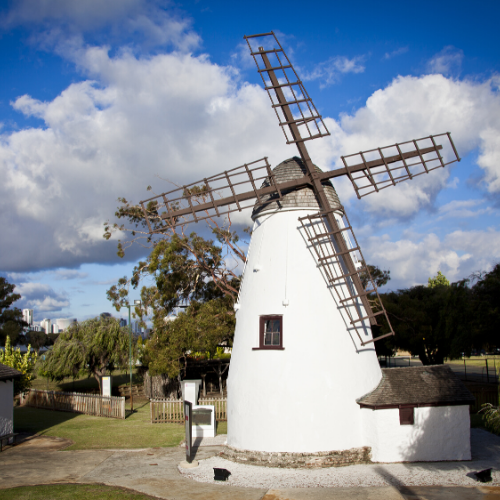 <strong>Old Mill</strong>