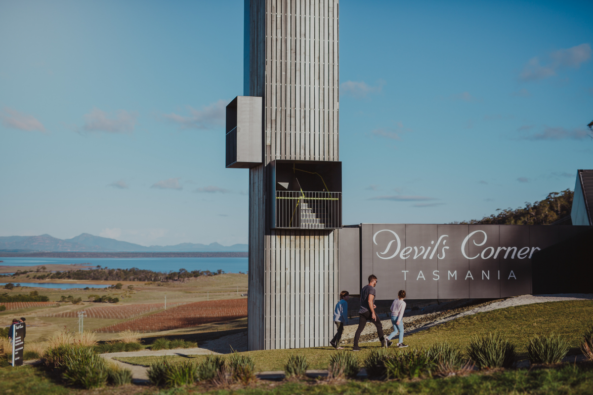 Devil's Corner, Freycinet Tasmania. Photographed by Lusy Productions. Image supplied via Tourism Tasmania Visual Library.