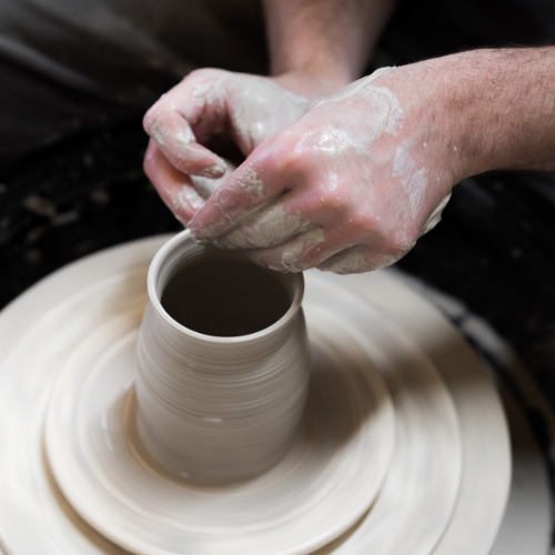 <strong>Clay and Sip Pottery Class</strong>
