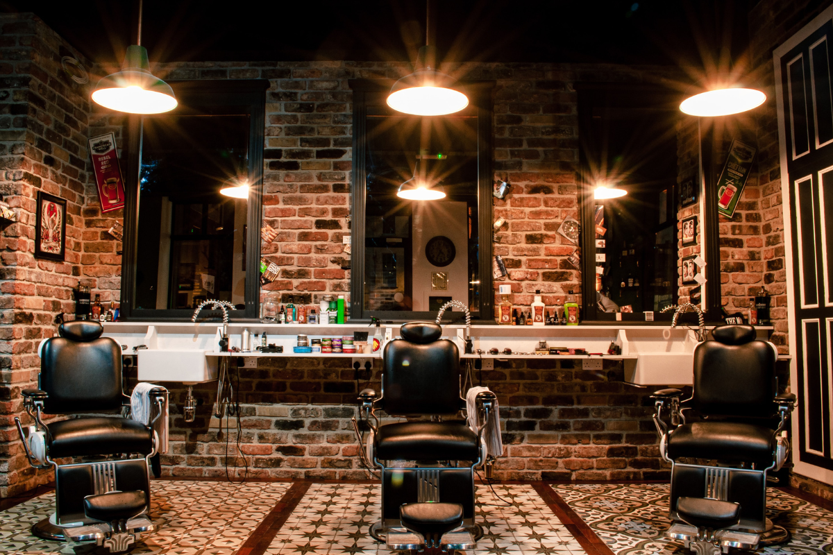 Top 8 Barber Shops in Sydney of 2022. Photographed by Nathon Oski. Image via Unsplash.