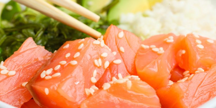 Poke Bowl Fish Salad. Image by Studio KIWI via Shutterstock.
