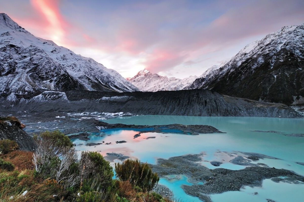 Mueller Glacier New Zealand. Photographed by Nokuro. Image via Shutterstock.
