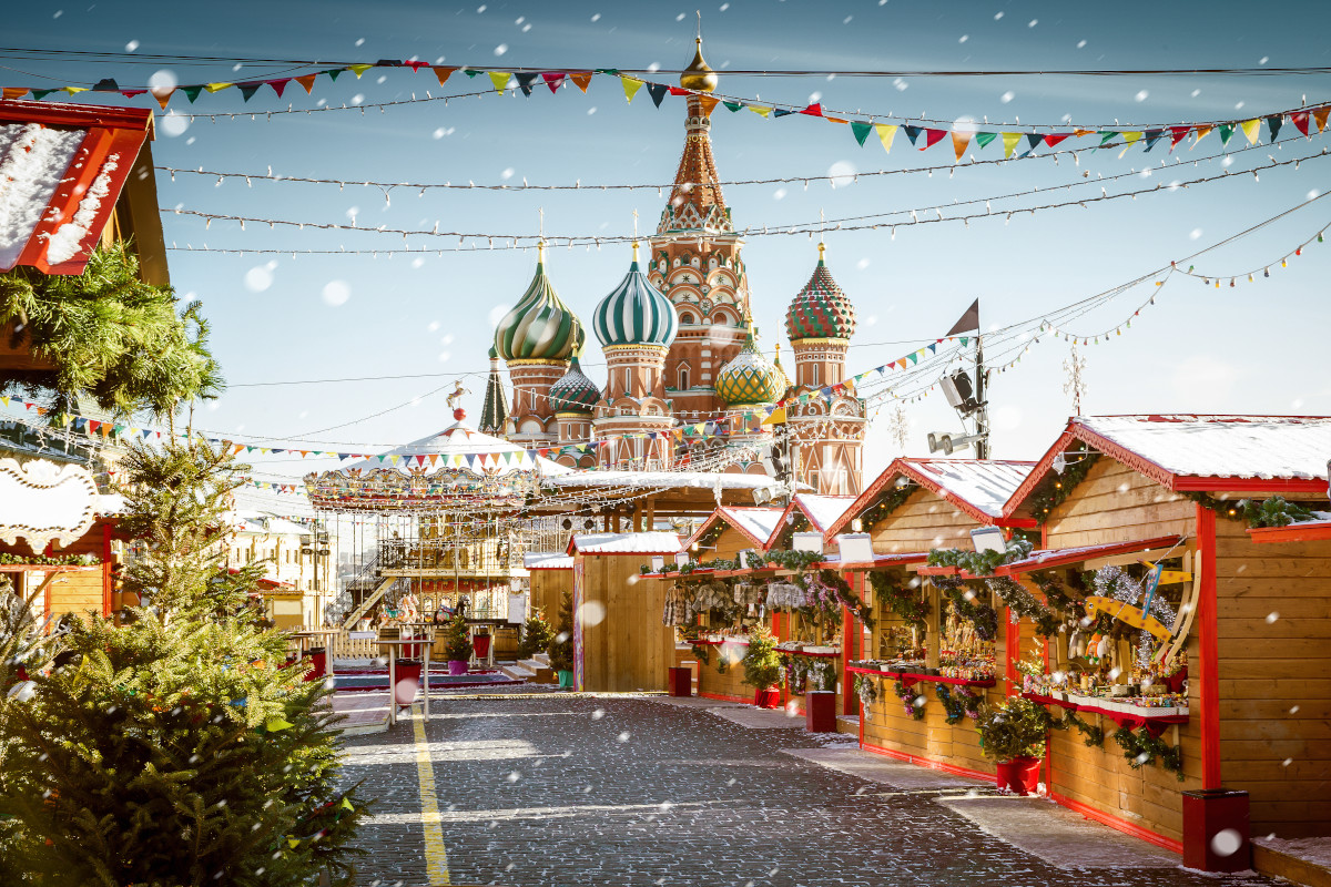 Christmas village fair on Red Square in Moscow, Russia. Image: mikolajn / Shutterstock