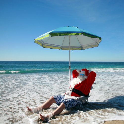 <strong>Santa by the Surf</strong>