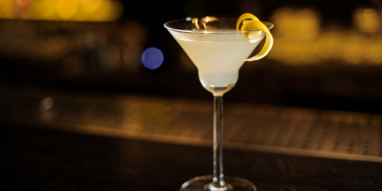 White Lady cocktail. Photographed by Maksym Fesenko. Image via Shutterstock