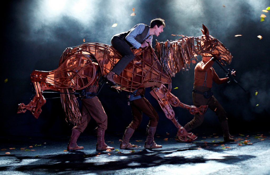 Joey and Albert in War Horse on stage 