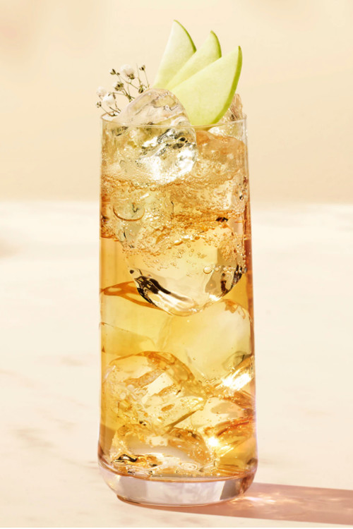 Johnnie & Crisp Apple Highball