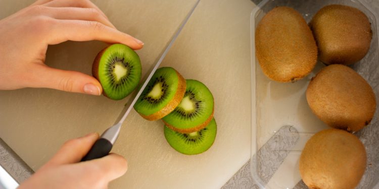 Kiwi Fruit Health Vitamin C Chopping Board. Image: K8 on Unsplash