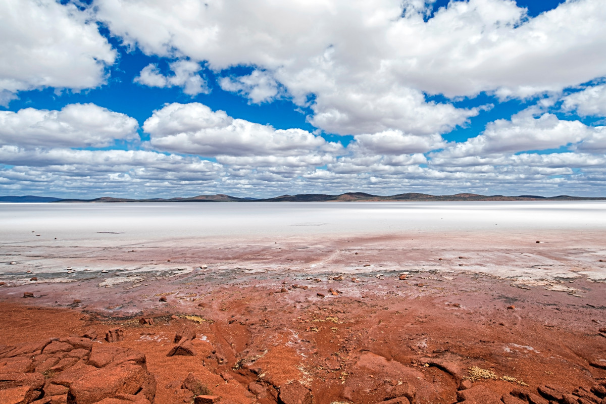 Kati Thanda-Lake Eyre National Park, South Australia. Photographed by hlphoto. Sourced via Shutterstock