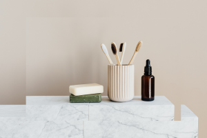 Set of natural toiletries. Photo by Karolina Grabowska from Pexels