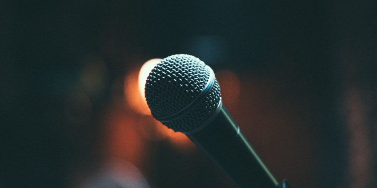 10 Best Stand-Up Comedy Specials on Netflix To Brighten Your Day