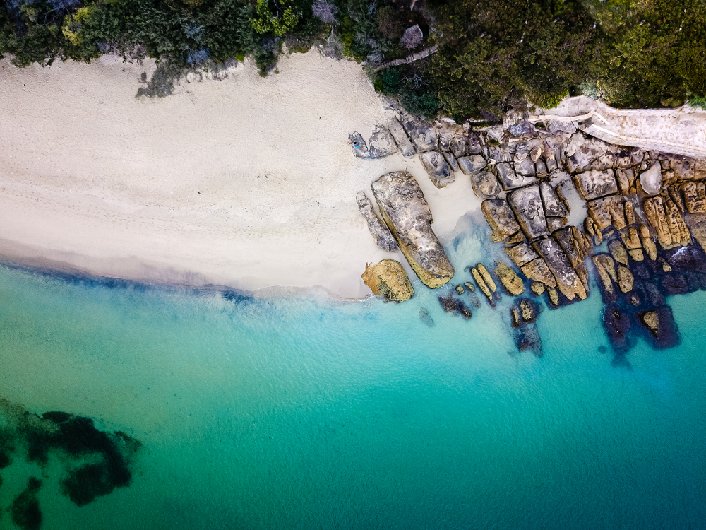 Chinamans Beach, Sydney. Photographed by Couttang. Sourced via Shutterstock