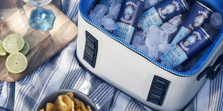 New Bombay Sapphire Gin & Tonic Double Serve. Image supplied