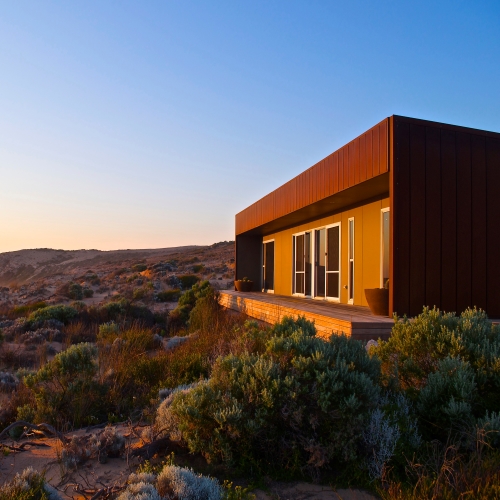 <strong>Camel Beach House</strong>