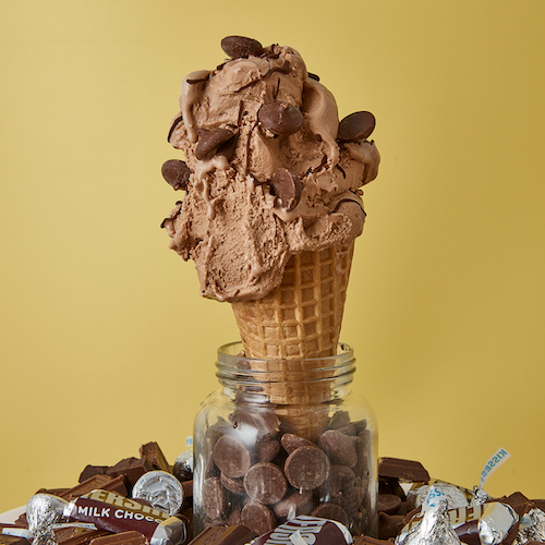 Chocolate Kisses Made With Hershey’s. Gelatissimo Australia New Limited Edition Flavours of the USA Range. Image supplied