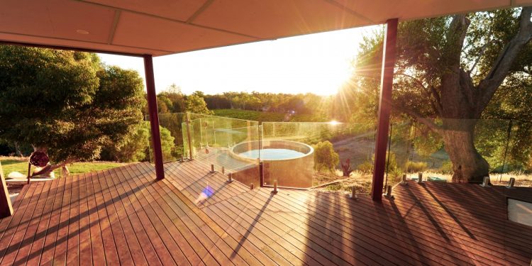 Rogasch Cottage private plunge pool deck. Image supplied by Rogasch Cottage.