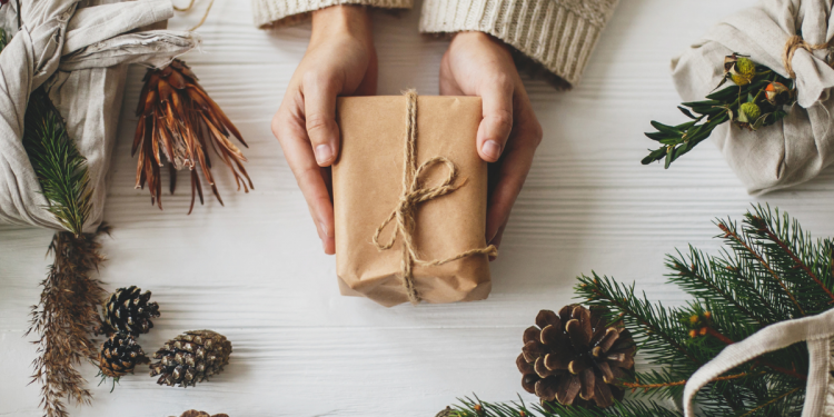 Sustainable Gift Wrapping.