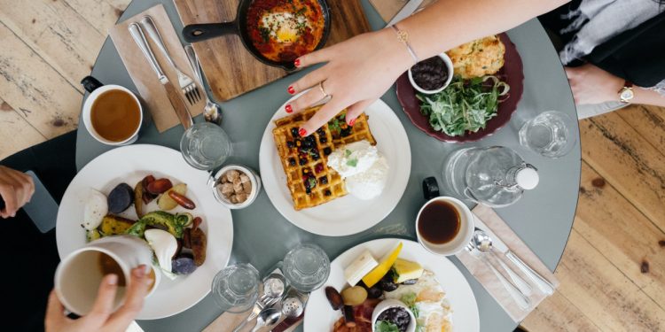 The Flexitarian Diet. Photograhed by Ali Inay. Sourced via Unsplash