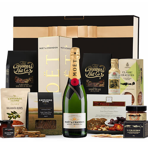 Moët & Gourmet Nibbles Hamper 