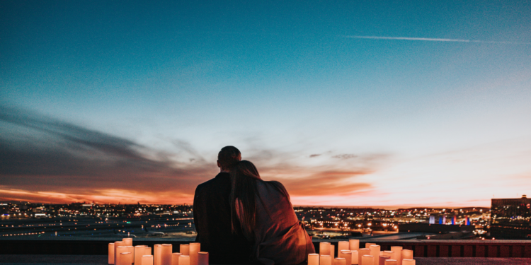 8 Quirky and Romantic Date Activity Ideas for Valentine's Day 2021. Photographed by Nathan Dumlao. Image via Unsplash.