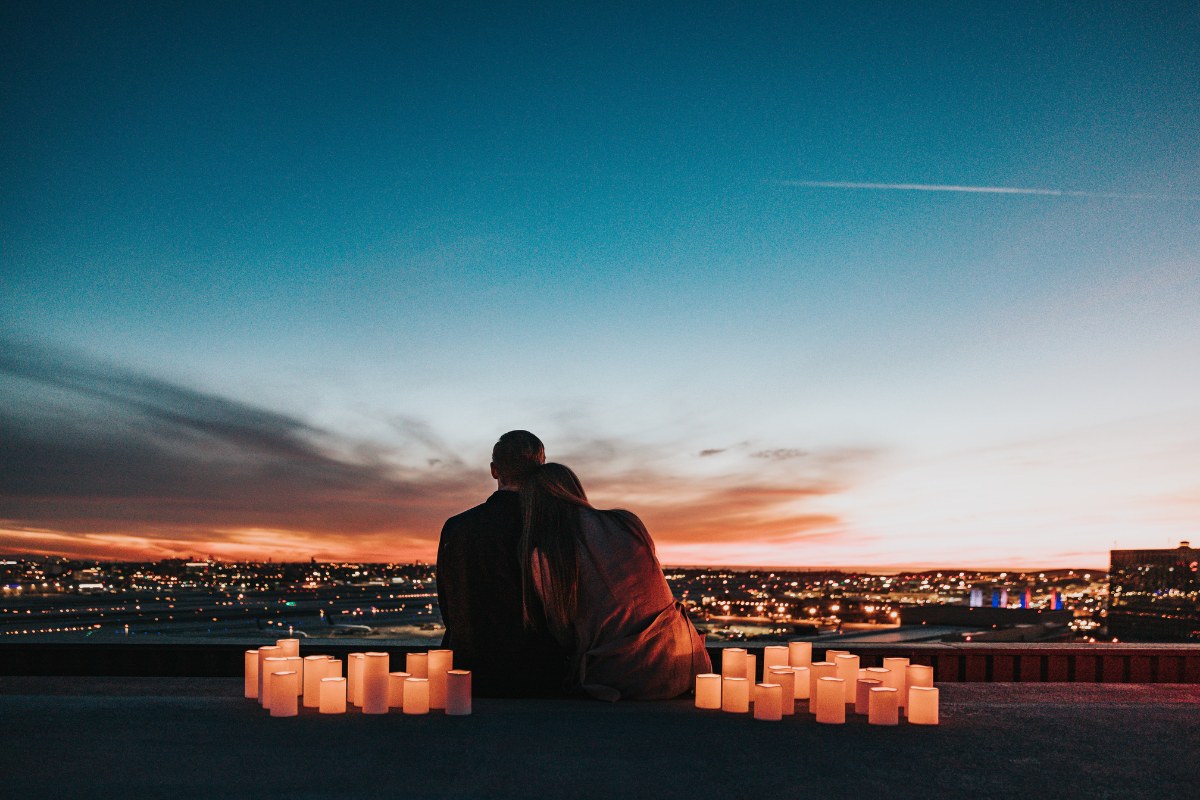 8 Quirky and Romantic Date Activity Ideas for Valentine's Day 2021. Photographed by Nathan Dumlao. Image via Unsplash.