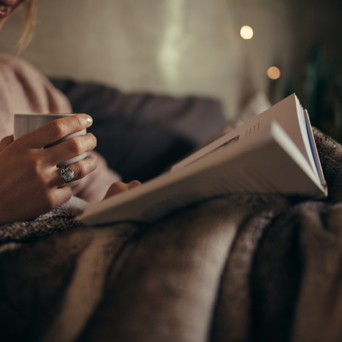 <strong>1.</strong> Bed is for Sleep, Not Screens 