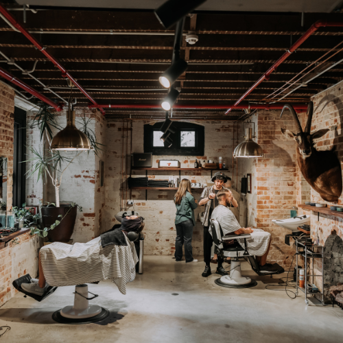 <strong>Ugly Men's Association Barber & Shave Shop</strong>