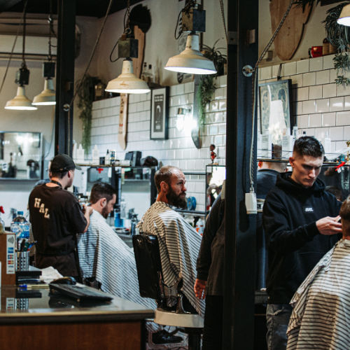 <strong>Uncle Joes Barber</strong>