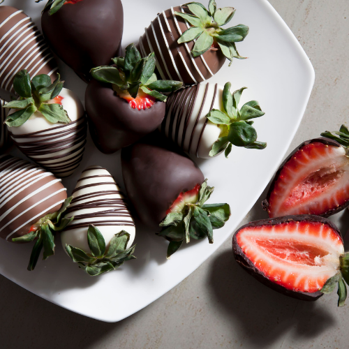<strong>1.</strong> Make chocolate dipped strawberries 
