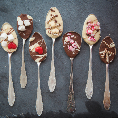 <strong>5.</strong> Make chocolate covered spoons 