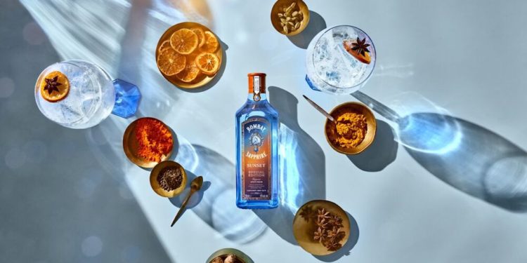 Bombay Sapphire Sunset. Australia, Meet Bombay Sapphire's Sunset New Limited-Edition Gin. Image supplied.