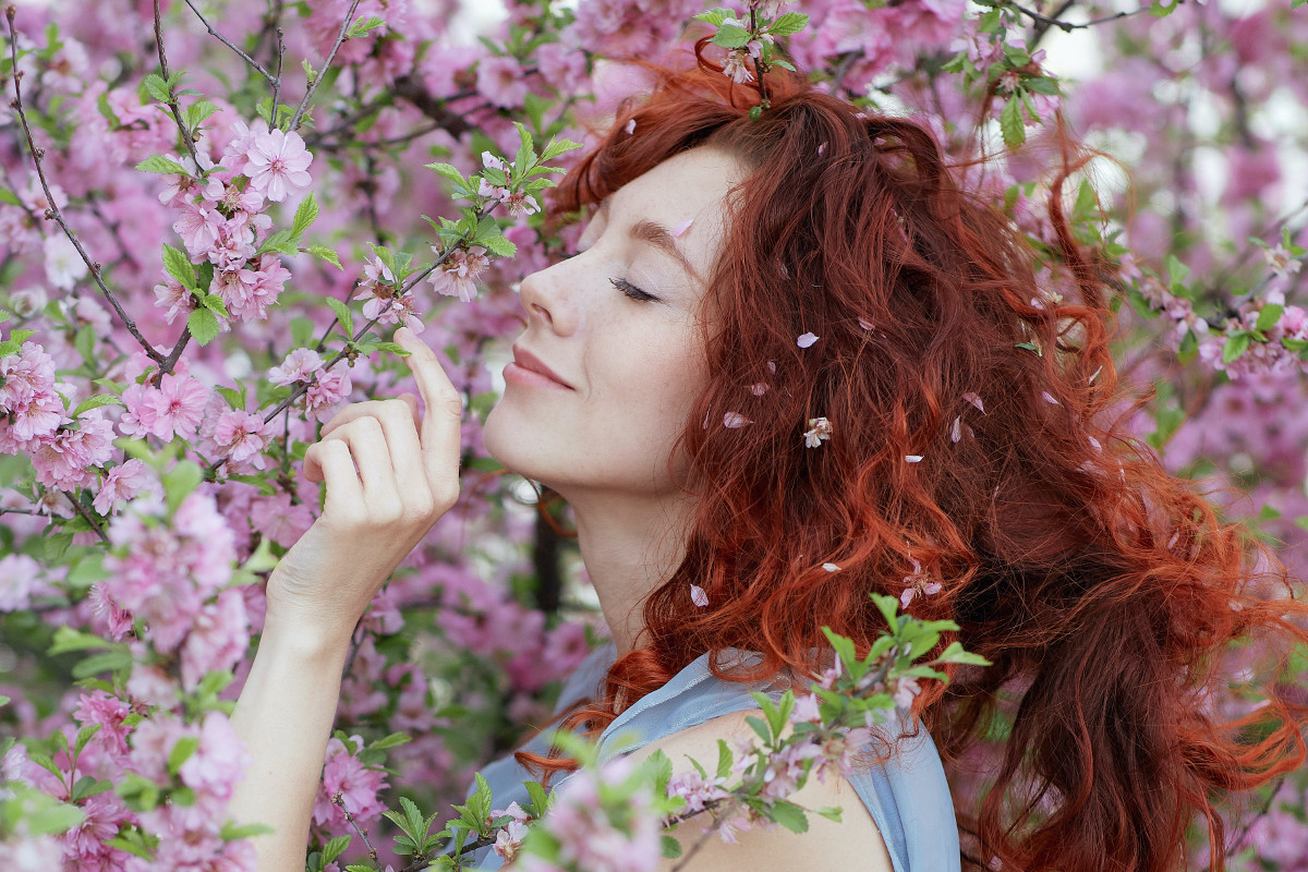 hay fever smelling flowers remedy happy