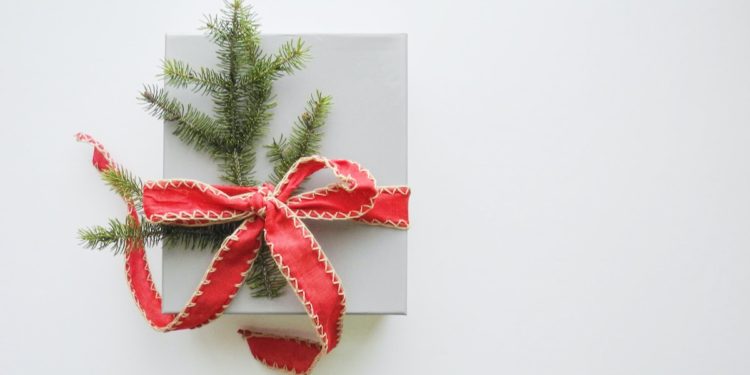 Christmas Gift Guide 2021 The 10 Must Have Presents for Her. Photographed by DiEtte Henderson. Image via Unsplash.