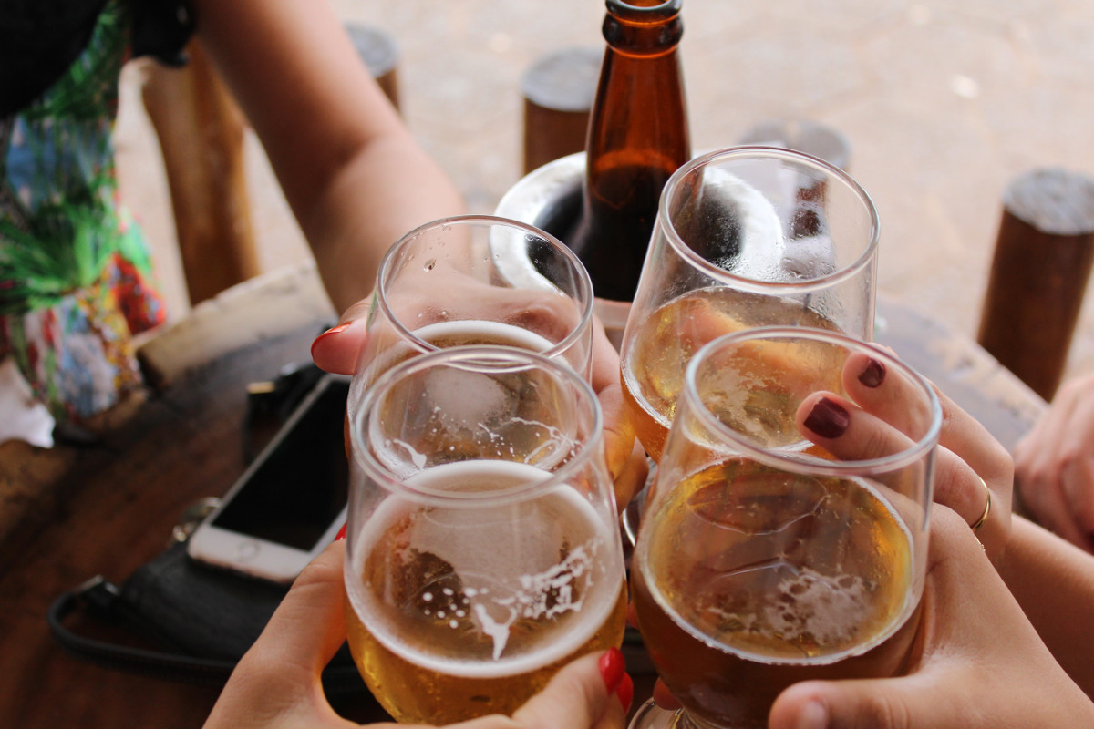 Top 10 Australian Made Craft Beers and Ciders For Summer 2021. Photographed by Giovanna Gomes. Image via Unsplash.