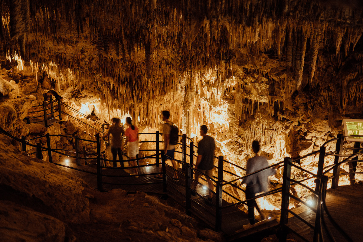 Caves and Caverns Australia Best Caves Travel Tourism Explore