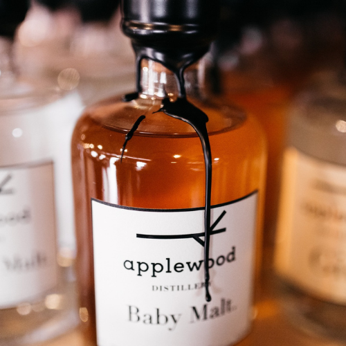 <strong>Applewood Distillery</strong>