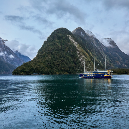 <strong>Milford Sound</strong>