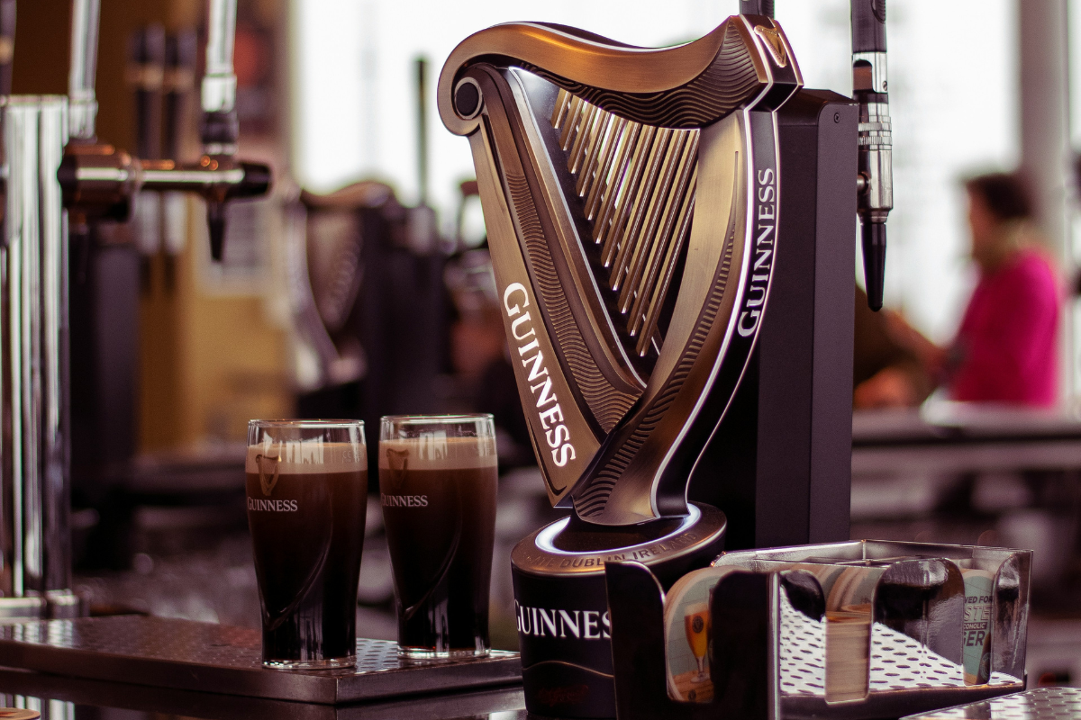 The 5 Best and Most Traditional Irish Pubs in Melbourne. Photographed by Ana Ribeiro. Image via Unsplash.