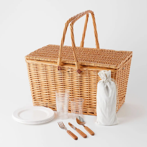 <strong>Morgan & Finch</strong> Delaney Wicker 4 Person Picnic Basket