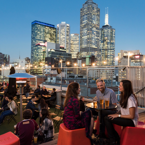 <strong>Rooftop Bar</strong>