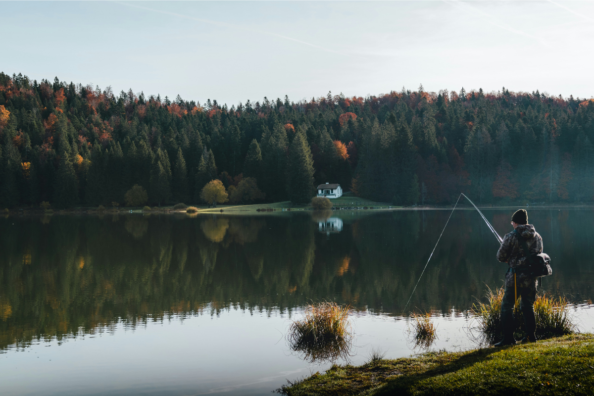 Best Fishing Spots in Queensland. Photography by Léonard Cotte via Unsplash