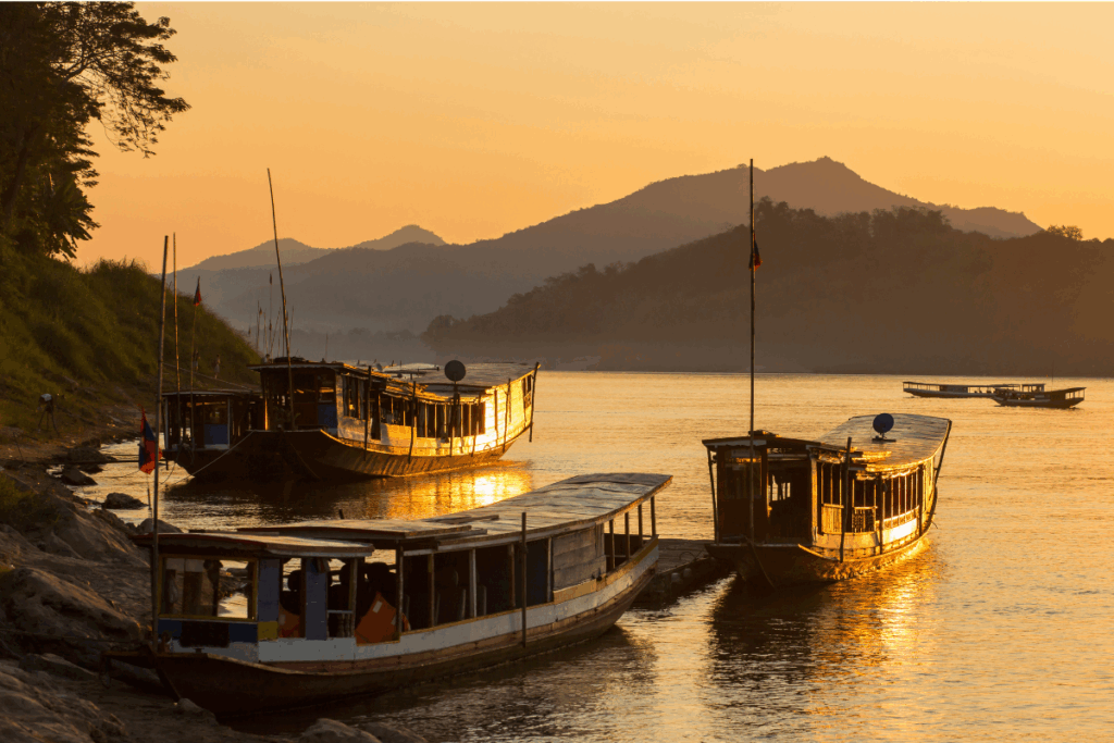 Boats on the Mekong Delta. Photography by Mazur Travel via Shutterstock
